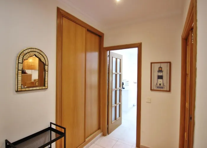 Arcos 3 - Pool & Center